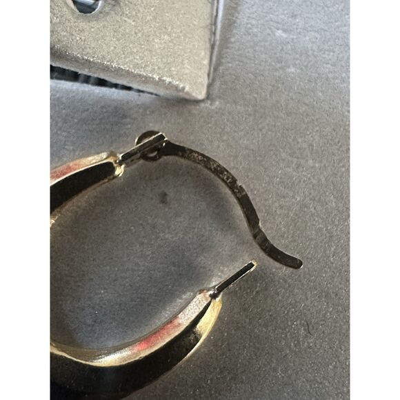 14K Solid Yellow Gold Bundle Of 2 Small Hoop Earrings Textured Dainty - Picture 11 of 12